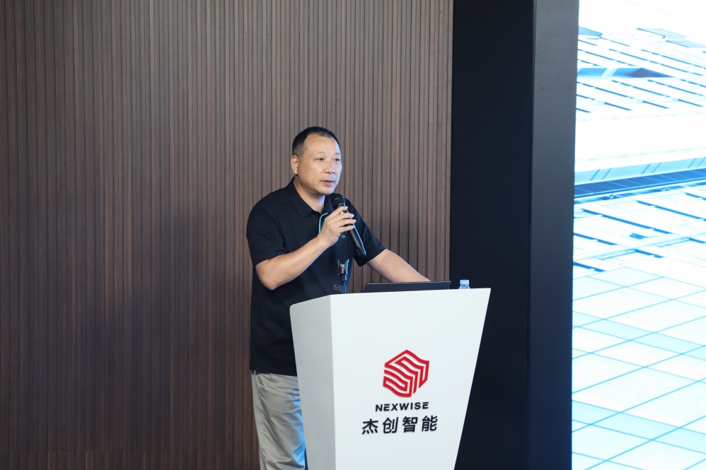 1693188161118797.jpg IMG_5806(1).jpg